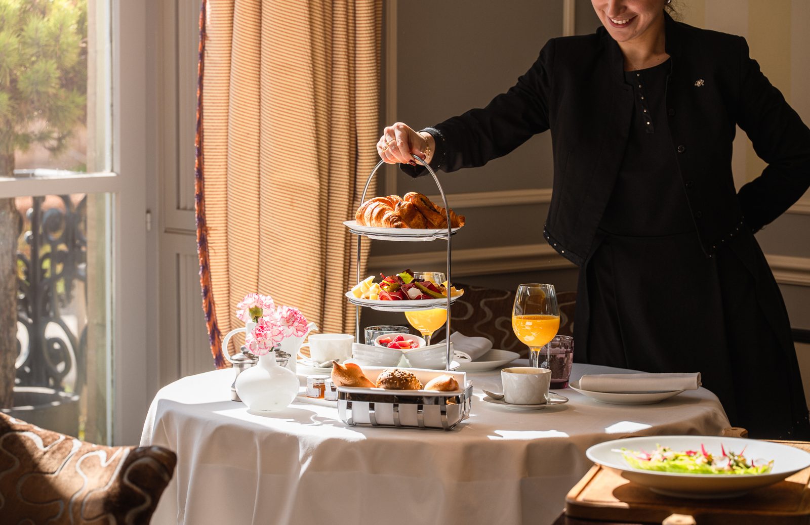 Sunday Roast Brunch at Beau-Rivage, Pâquis lakefront